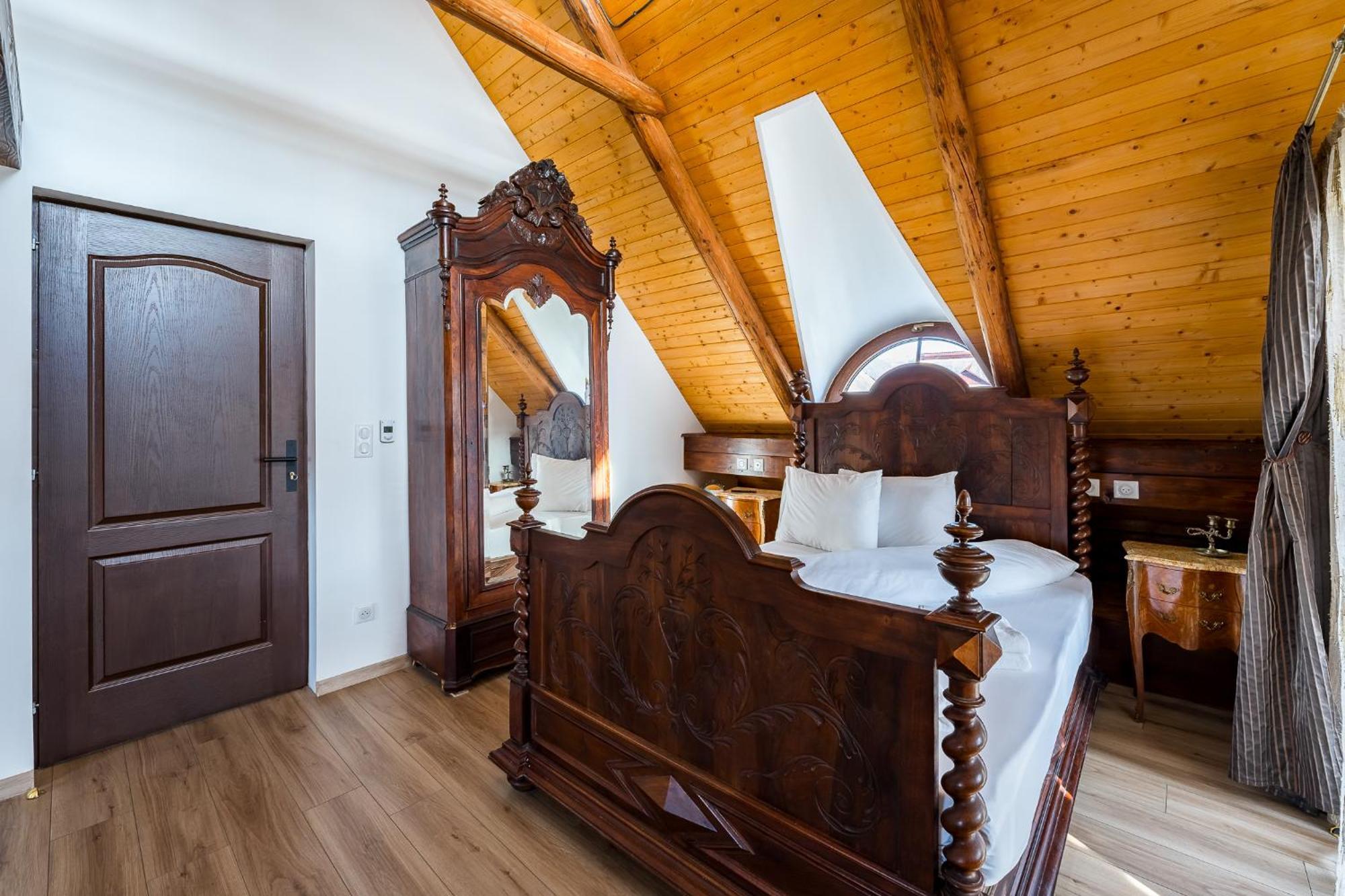 Casa Cu Magnolii Hotel Poienile Izei Bagian luar foto