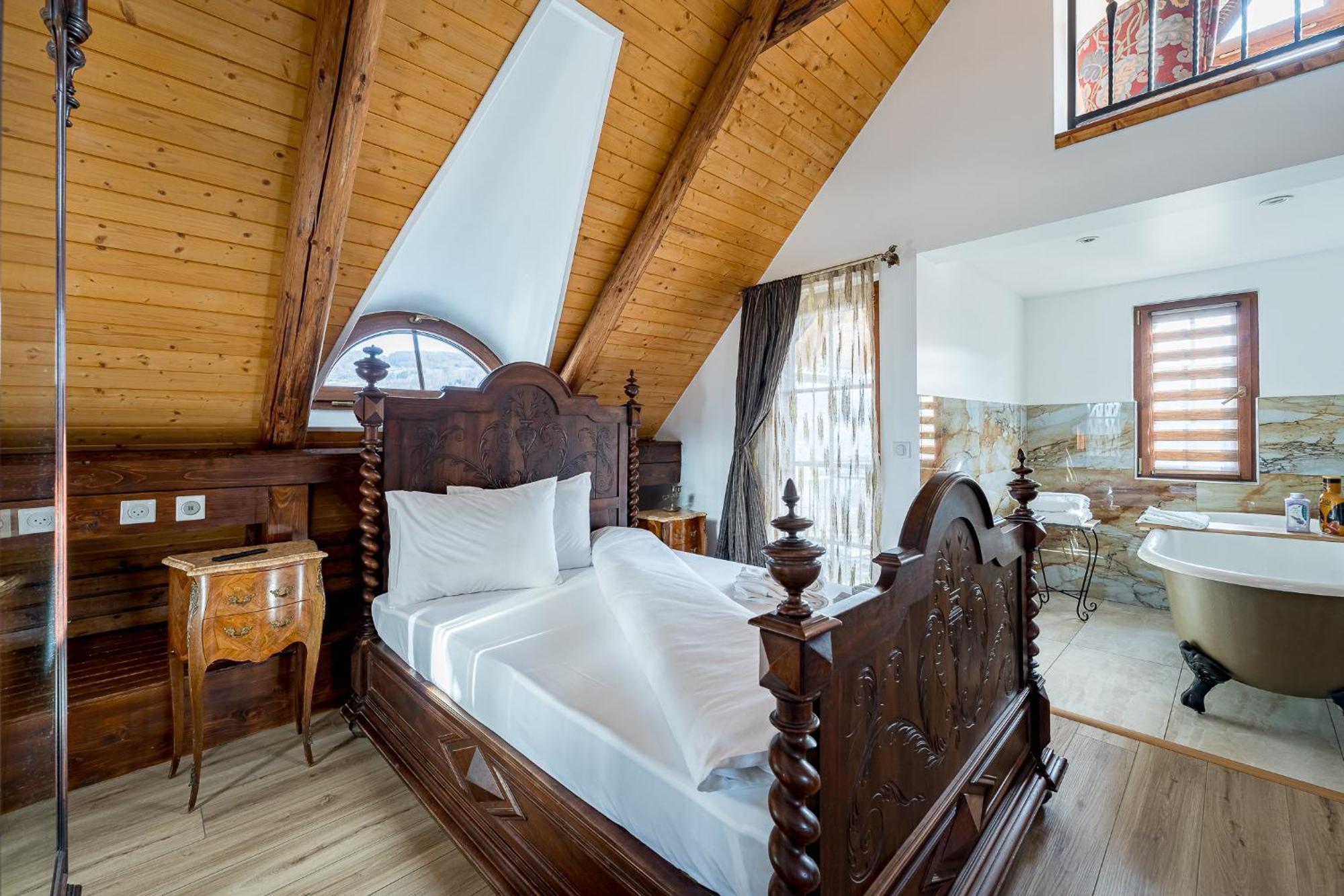 Casa Cu Magnolii Hotel Poienile Izei Bagian luar foto